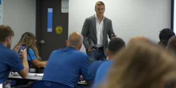 Startup News Tech Startup Wingmate is building a CRM