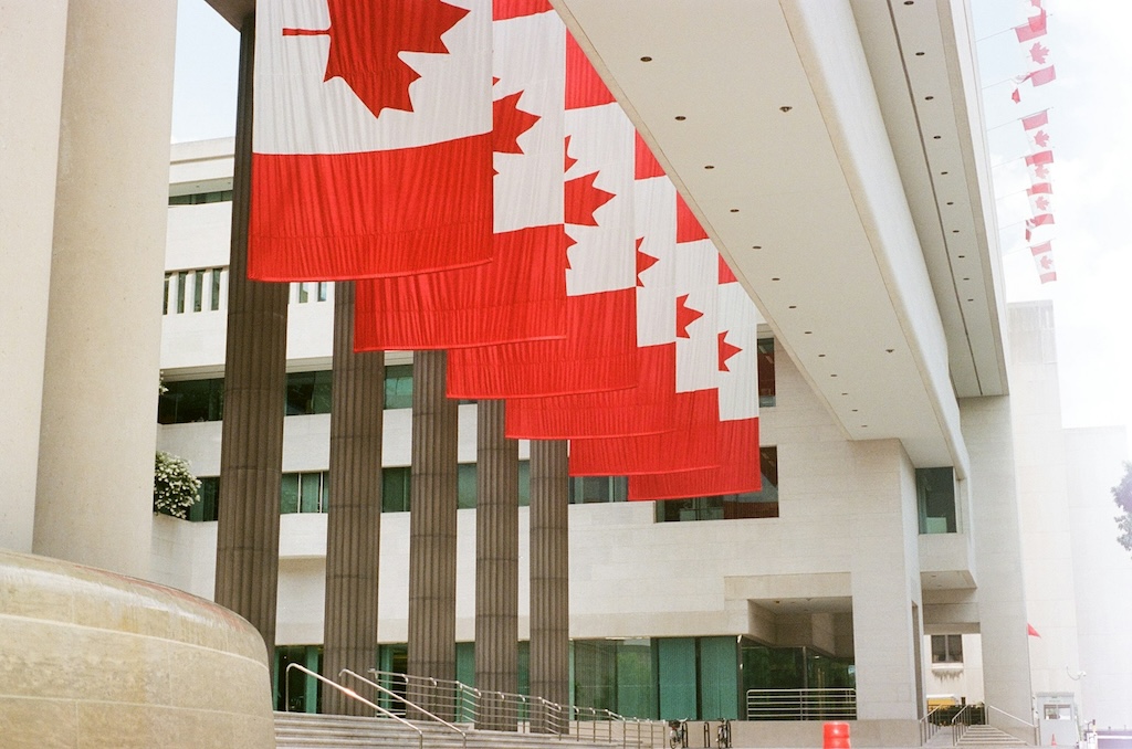 Hiring Remote-Employees US Canadian Companies